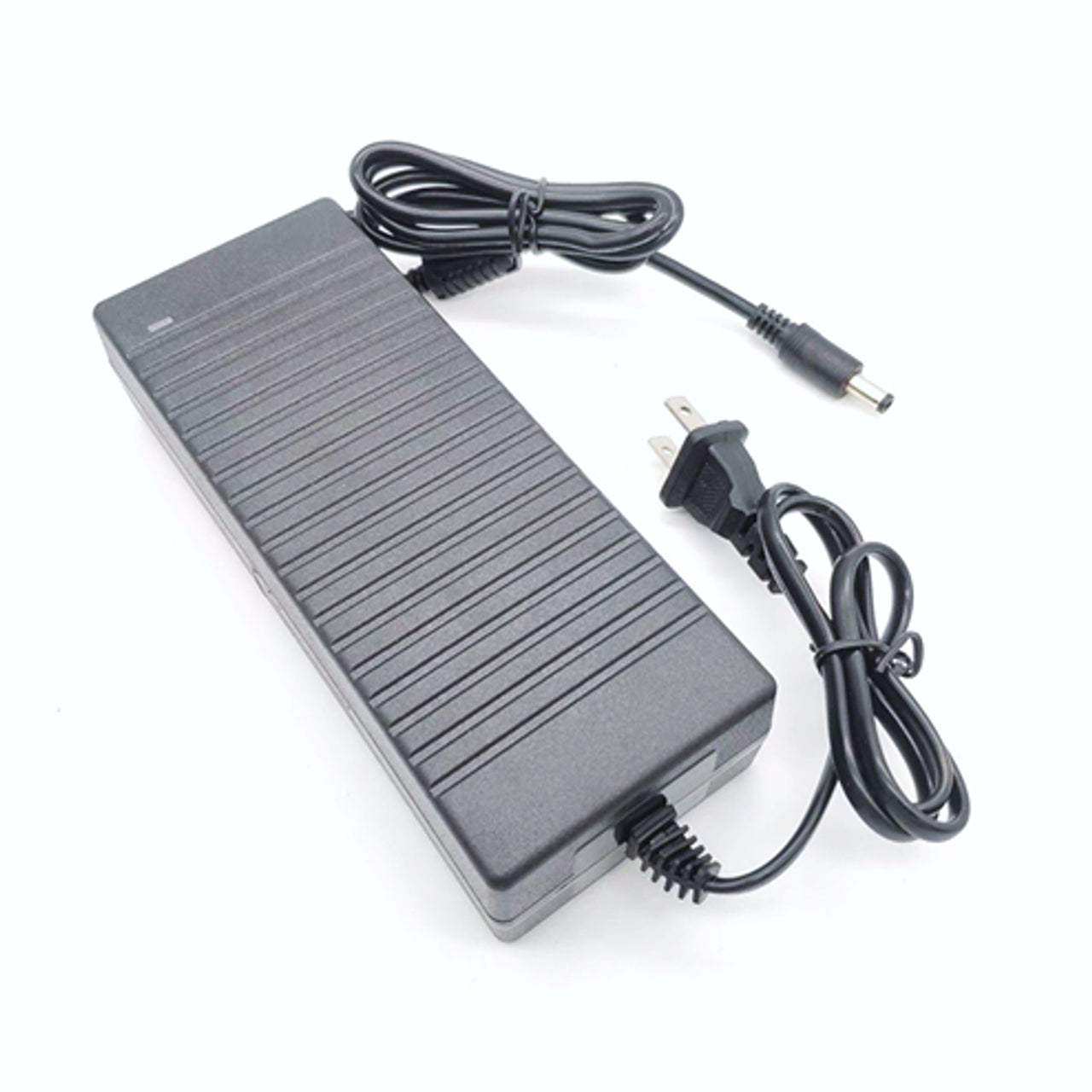 Fuente de poder regulada 12V CD / 10 Amperes / para equipos de CCTV